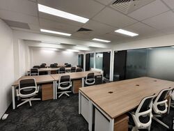 Robinson 77 (D1), Office #607307651